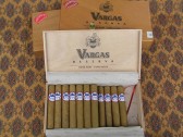 Vargas Robustos Reserva 25 ks s krycím listem Connecticut